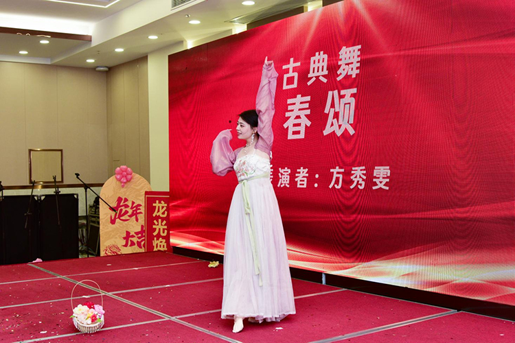 1706841090136746.jpg 2012.jpg