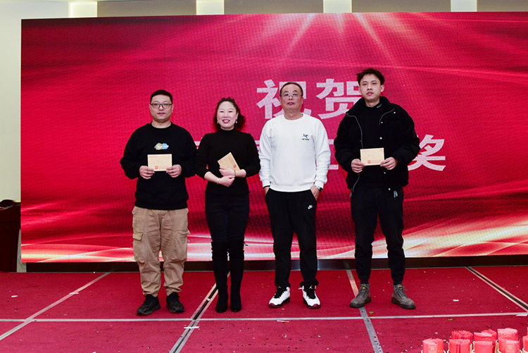 1706841399157879.jpg 2031.jpg