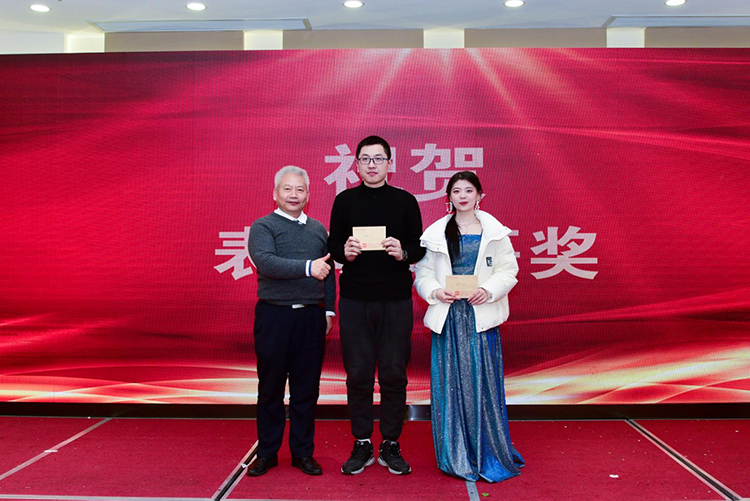 1706841416256985.jpg 2032.jpg